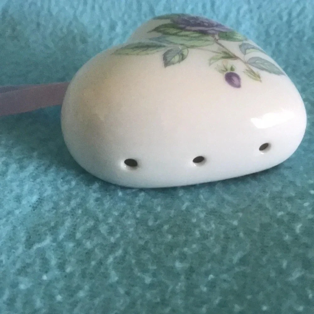 POMANDER PORCELAIN scented Vintage 1986 purple- refillable NEW IN BOX 3” X 3”